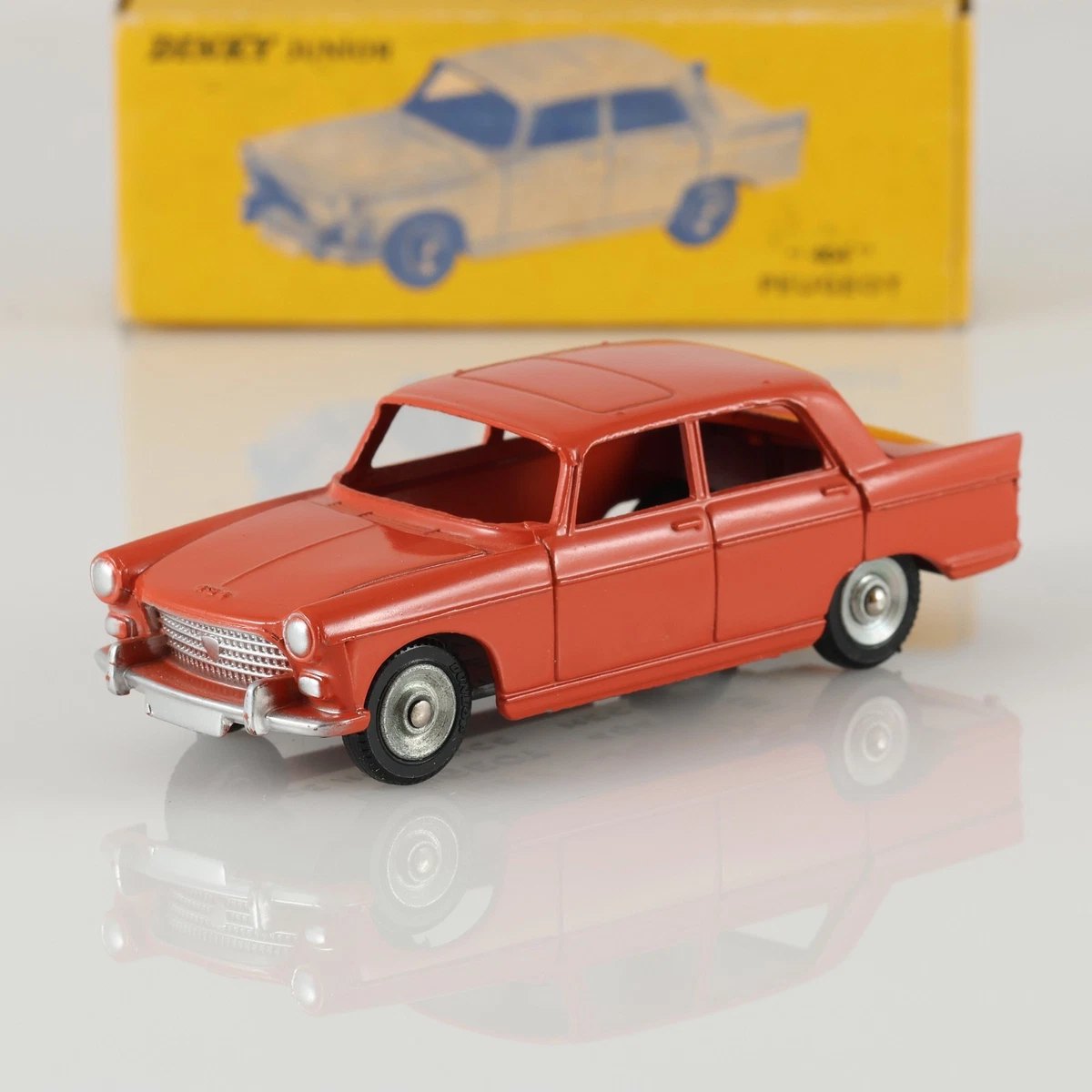 Modèle Réduit 1/43 Peugeot 104 1972 - Miniature Collection JUMAJO, Couleur Turquoise, Avec Socle