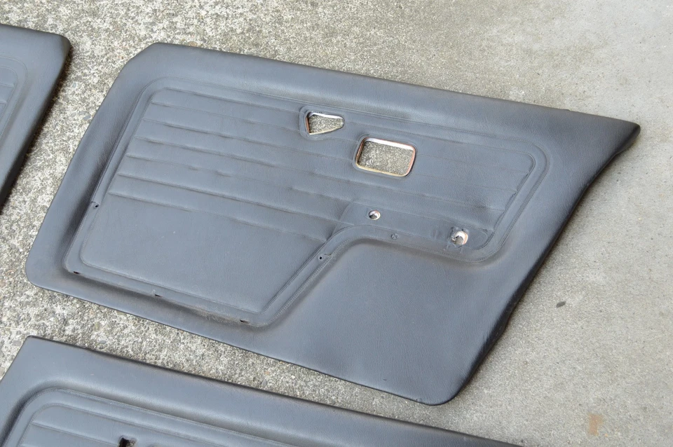 BMW E30 325iX 325i 325 325e 318i 4-дверный седан черный винил дверные панели OEM б/у - Изображение 4 из 4