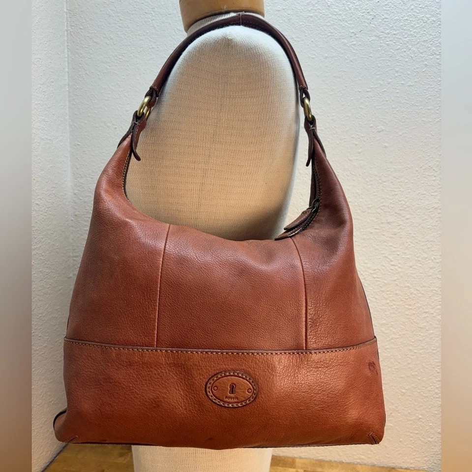 Bolso Hobo Fossil de Cuero Genuino Marrón Coñac Latón Herrajes Cartera de Hombro Foto 3 de 4