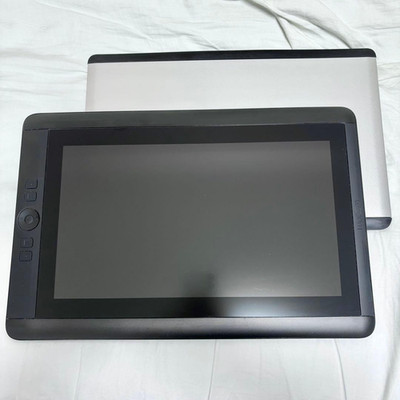 Wacom Cintiq 13HD DTK-1300 Interactive Pen Display Graphics Tablet HDMI 1080p