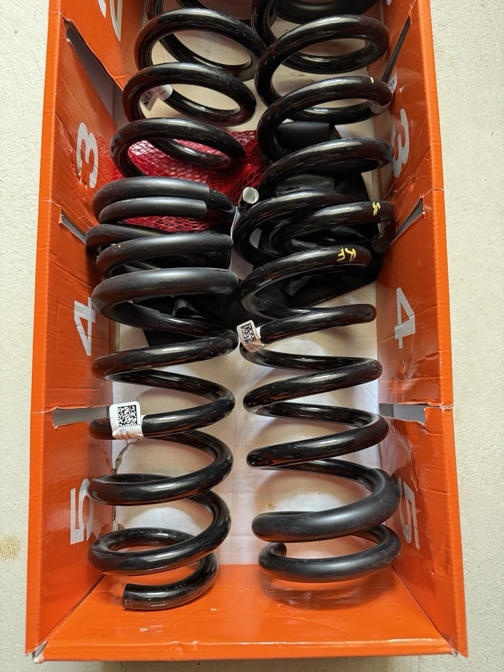 BMW X5M / X6M F95/ F96 2024+ Stock Factory OEM Suspension Springs - Image 2 of 4