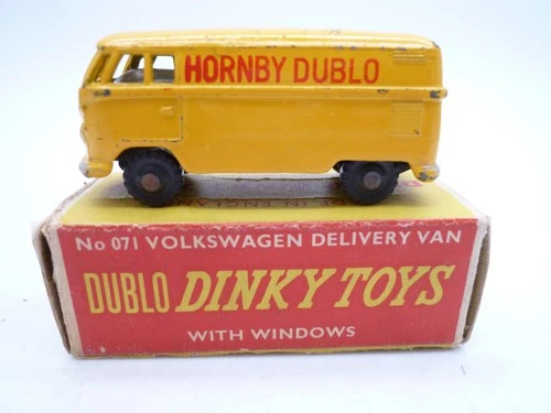 VINTAGE DUBLO DINKY TOYS 071 VOLKSWAGEN SPLIT SCREEN VAN IN ORIGINAL BOX 1960