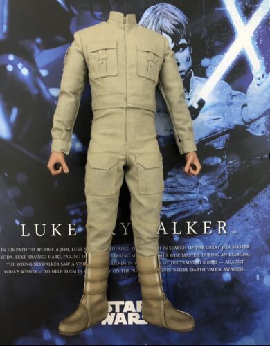 Hottoys Luke Skywalker DX25 Bespin Dagobah - 1/6th Scale Body & Clothing Set