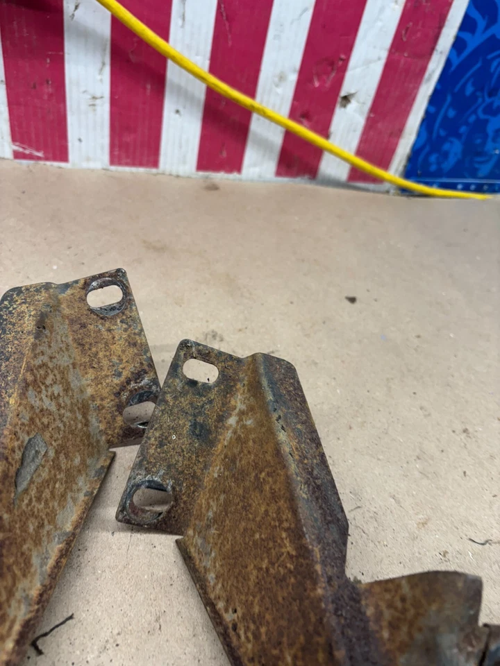 68 1968 Ford Galaxy Ltd Country Squire Faro Cubo Montaje Soportes Proyecto! Foto 2 de 4