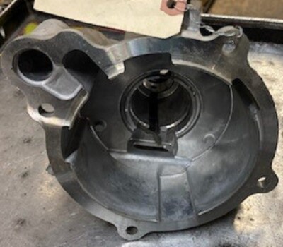 42202 REAR BEARING RETAINER NP247/249J TRANSFER CASE ***NEW*** JEEP