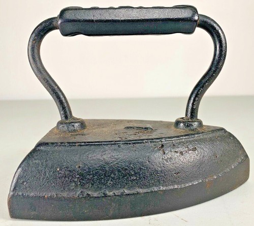 Vintage / Antique Wapak # 7 Cast Iron Sad Iron - Picture 9 of 11