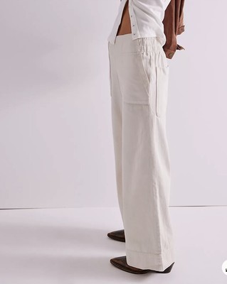 We The Free Breezy Denim Pull On  Jeans XS High Rise Flat Front W/ Elastic Baggy