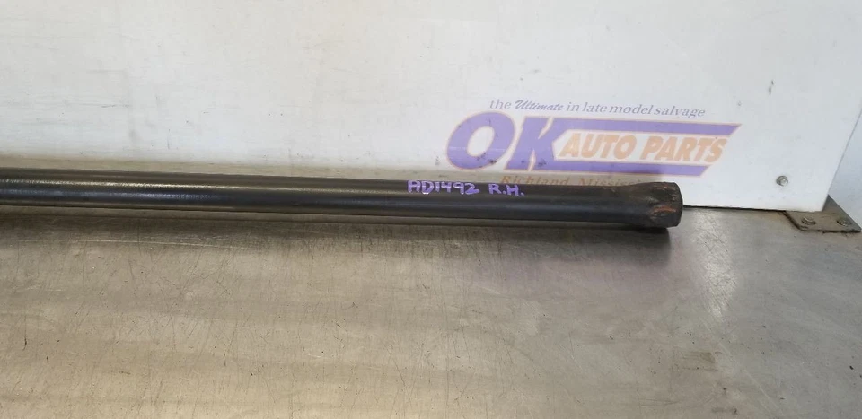 08 CHEVY SILVERADO 3500 FRONT TORSION BAR - Image 3 of 4