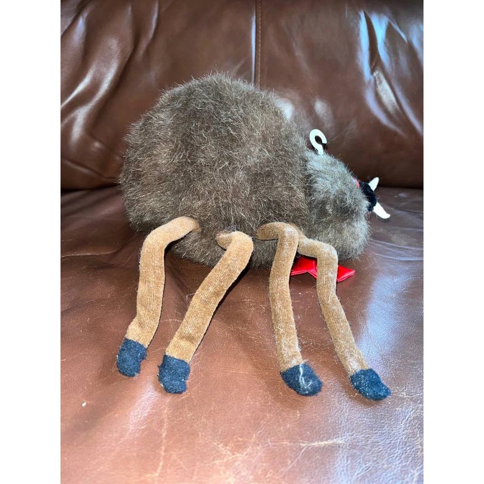 Espeluznante Lindo Juguete Araña de Peluche Rojo Arco Ojos Lengua Decoración de Halloween Foto 3 de 4