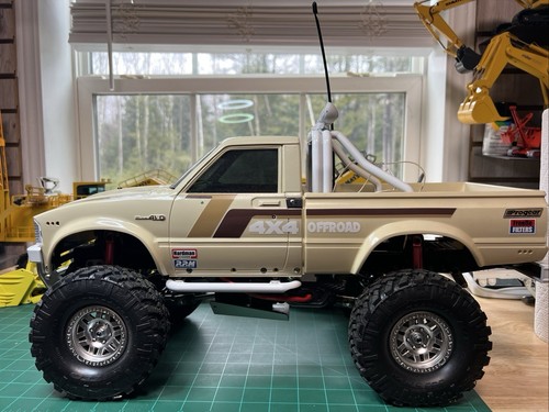 Tamiya Toyota Hilux 4x4 High-Lift RTR - 第 1/19 張圖片