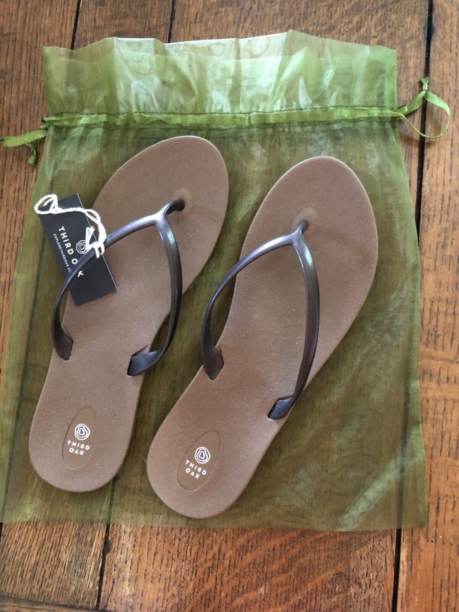 Third Oak Shoes Flip Flop Sandals Green Plastic Recycle Size Large USA NWT
