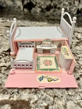 VINTAGE 1990 LEWIS GALOOB SECRET PLACES BEDROOM IN A BED PLAYSET DOLL SET EUC