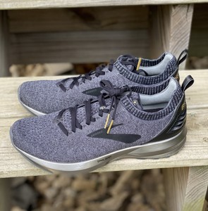 brooks levitate 2 grey