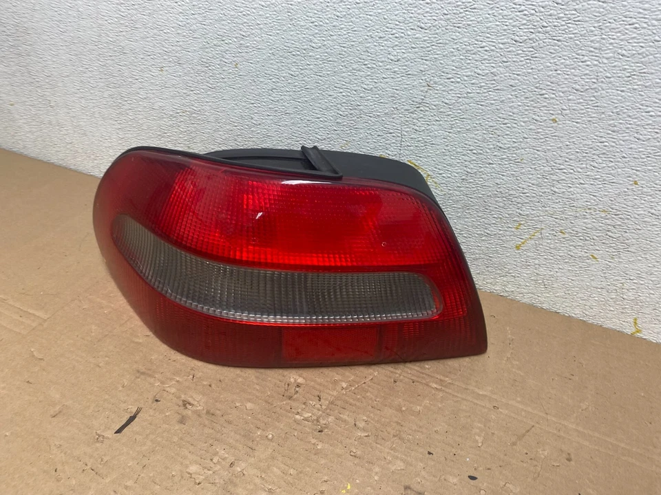 1998 to 2001 Volvo C70 Left Driver LH Side Tail Light N7756 OEM DG - Image 2 of 4