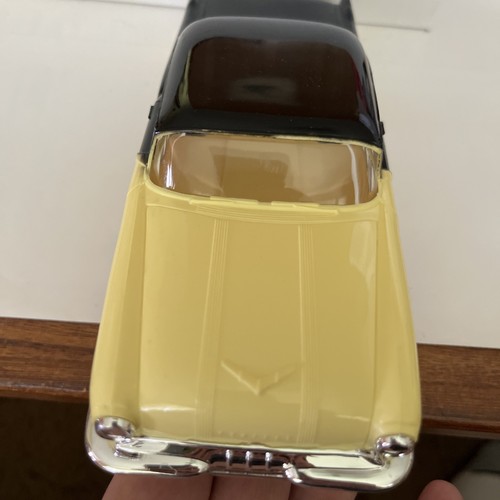 1955 Pontiac Star Chief Plastic Promo Model by Johan 1/25 Scale Yellow & Black - Picture 7 of 12