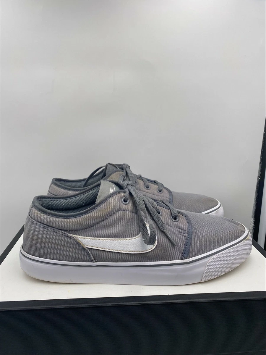 Nike toki white clearance