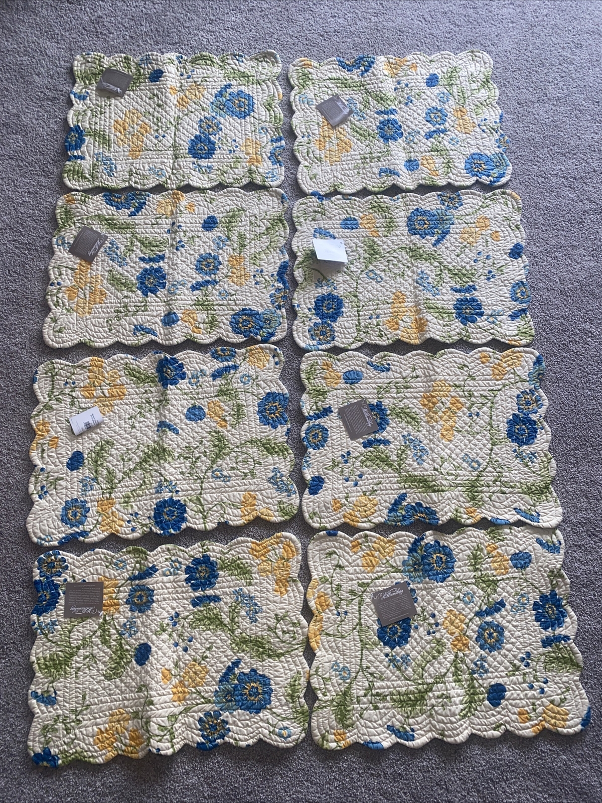 8 Williamsburg Placemats 2010 Reversible Daisy Blue Yellow Green
