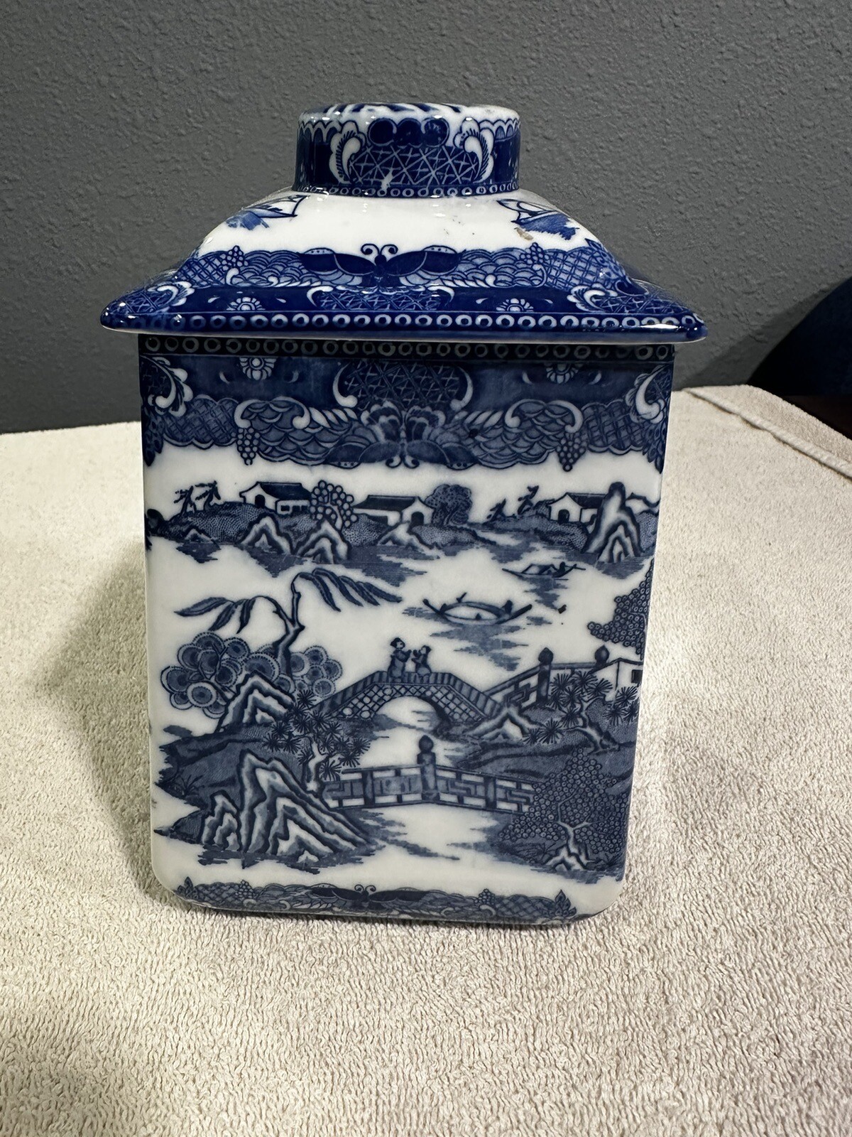 Vintage Ringtons Limited Tea Merchants Blue Willow Square Canister