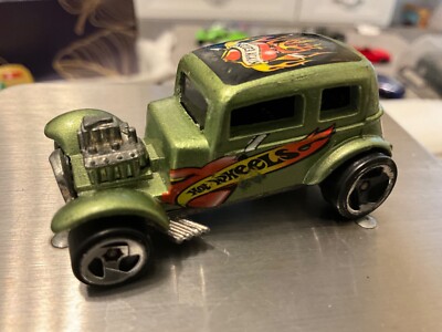 Hot Wheels 1968 Green 1932 Ford Vicky ''Never Again'' 1/64 Scale