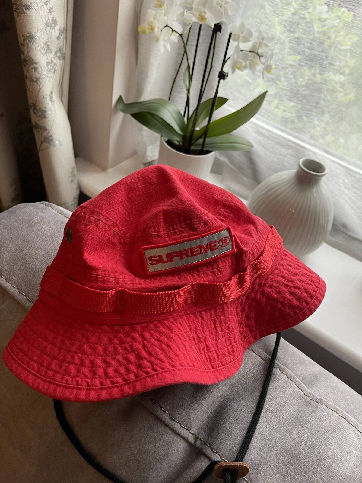 Chapeau SUPREME SEAU 100% authentique