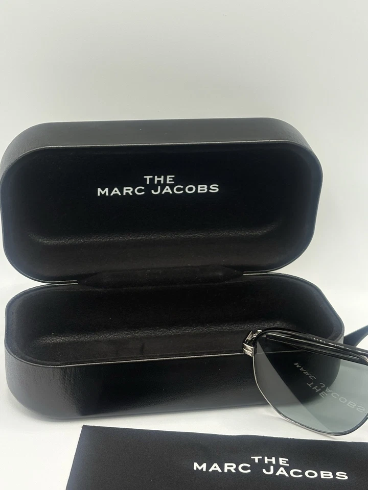 Очки солнцезащитные MARC JACOBS серебристые и черная оправа с тканью/жесткий чехол новые без ценников 1016 - Изображение 3 из 4