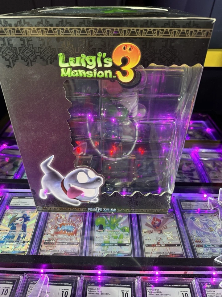 Estátua pintada de PVC Luigi's Mansion 3 - Luigi & Polterpup 9" (edição de colecionador - Imagem 2 de 4
