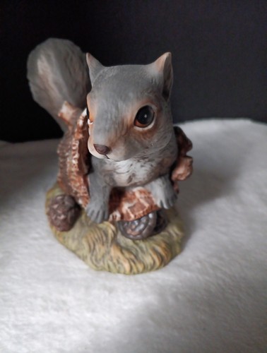 Vintage Homco Meisterwerk Porzellan Eichhörnchen im Baumstamm 4,25" Figur 1986 nicht mehr produziert - Bild 2 von 9