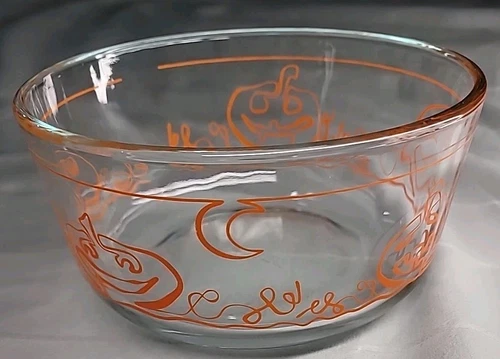 Pyrex Halloween Storage Bowl Pumpkins- 1 Qt 4 Cup no lid