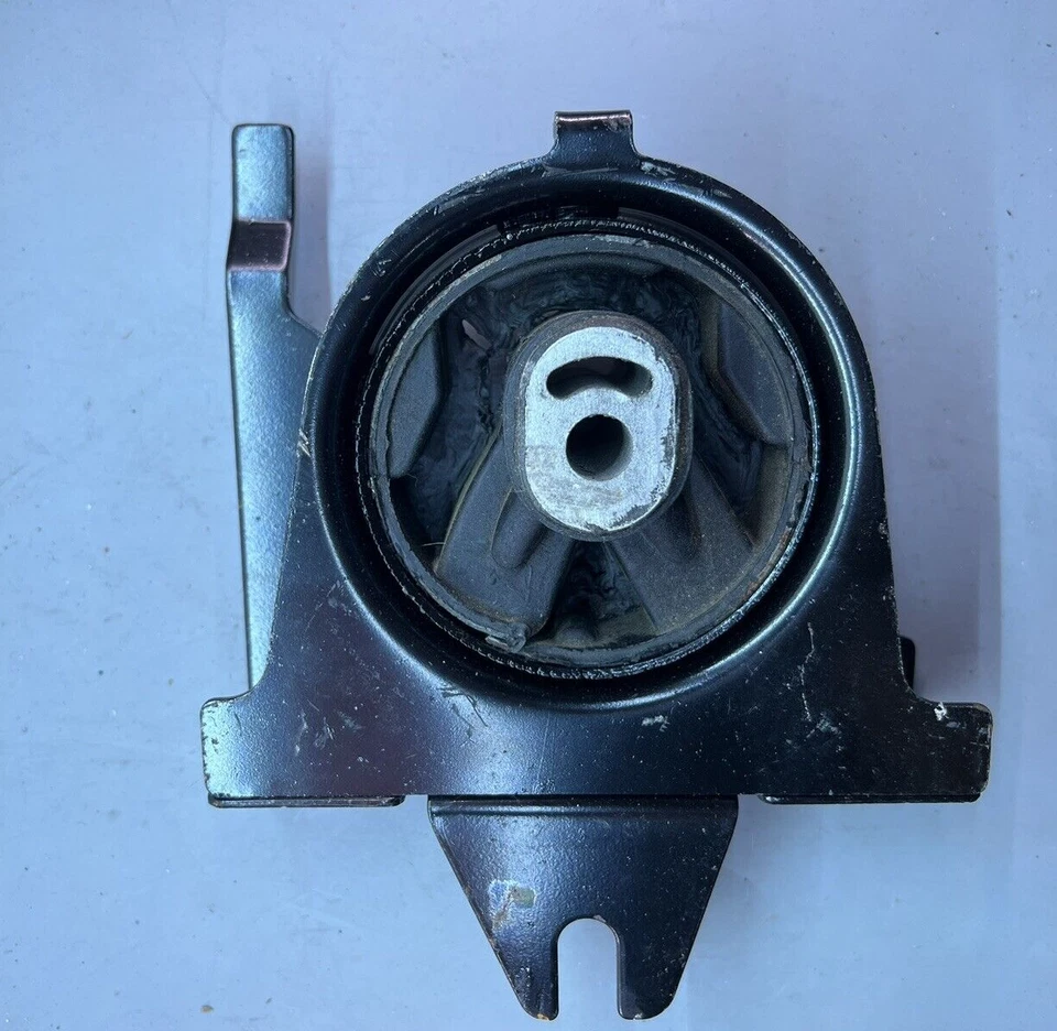 Engine Mount Front Right Anchor 2959 - Image 3 of 3