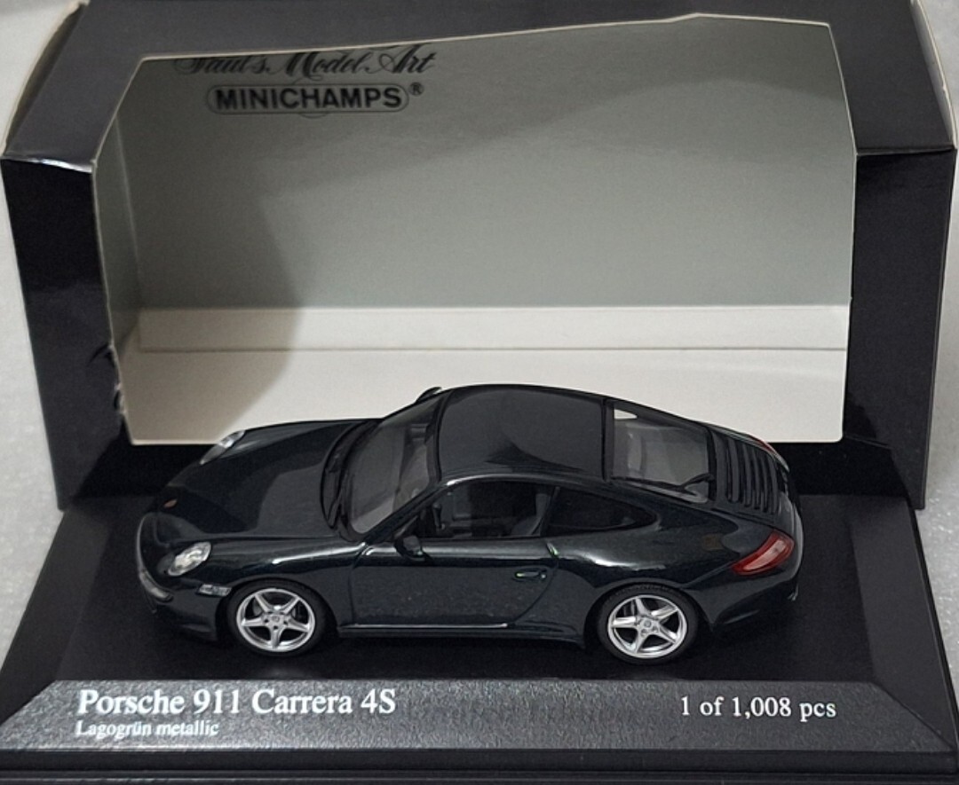 Porsche 911 997 Carrera 4S Coupe 2005 1:43 Minichamps 400065321