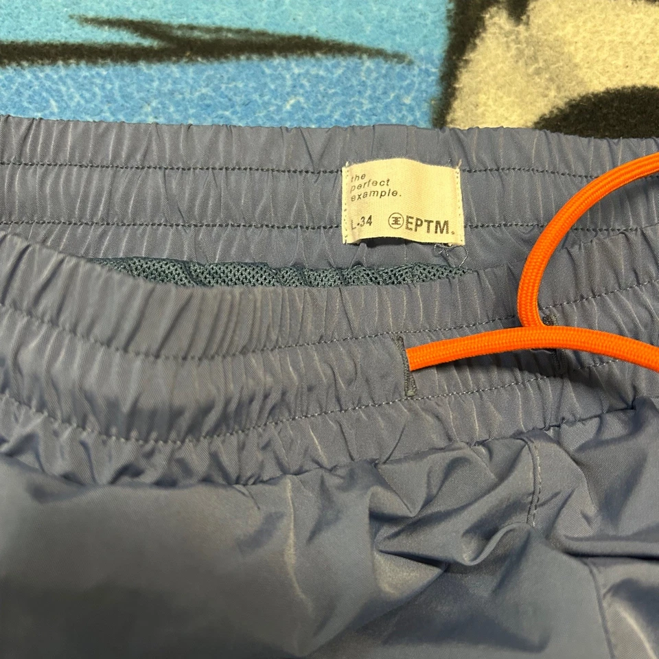 Bundle Lot Of 4. 3 Jeans / 1 Cargo Pants Men's 34 and 36X 30 straight, corduroy - Image 3 of 4