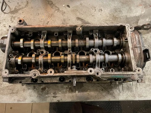 VW AUDI SKODA 1.6 DIESEL CYLINDER HEAD CAMSHAFTS CAM CARRIER 04L103292F