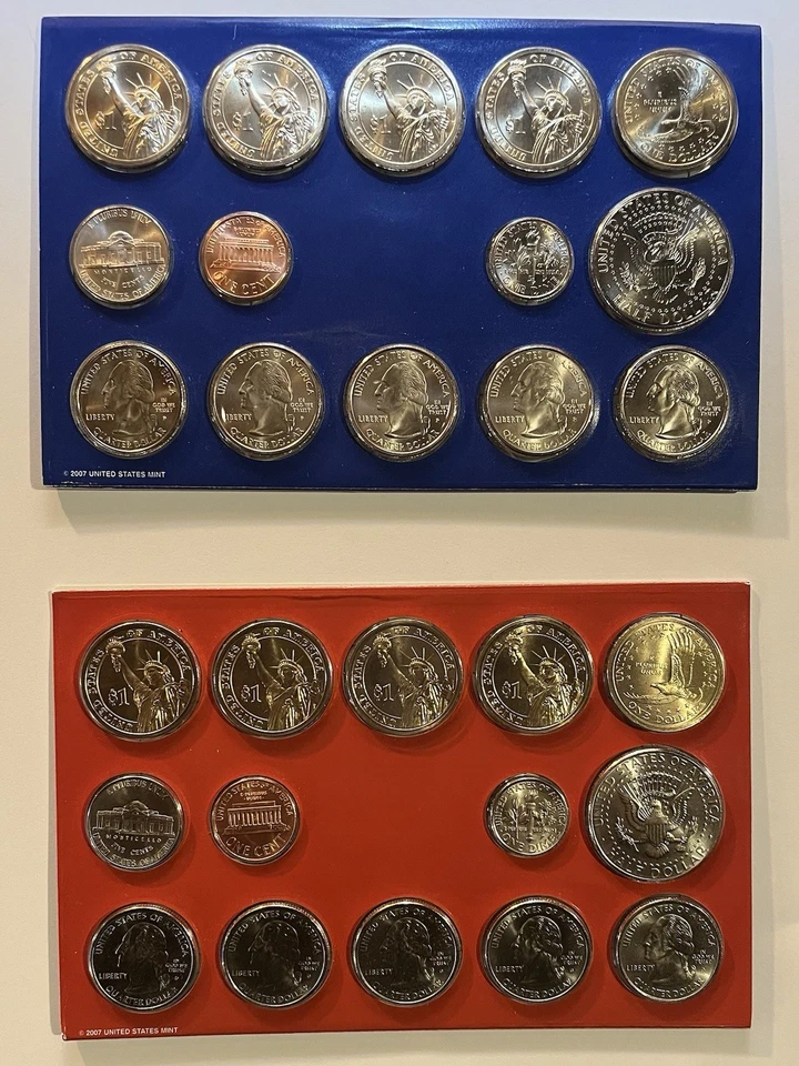 2007 United States MINT Silver Proof Set with 2007 mint set. Den/Phil - Image 2 of 4