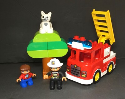 2019 LEGO DUPLO SET# 10901-FIRE TRUCK 19Pcs 2 FIGS SIREN NO INSTRUCTIONS OR BOX