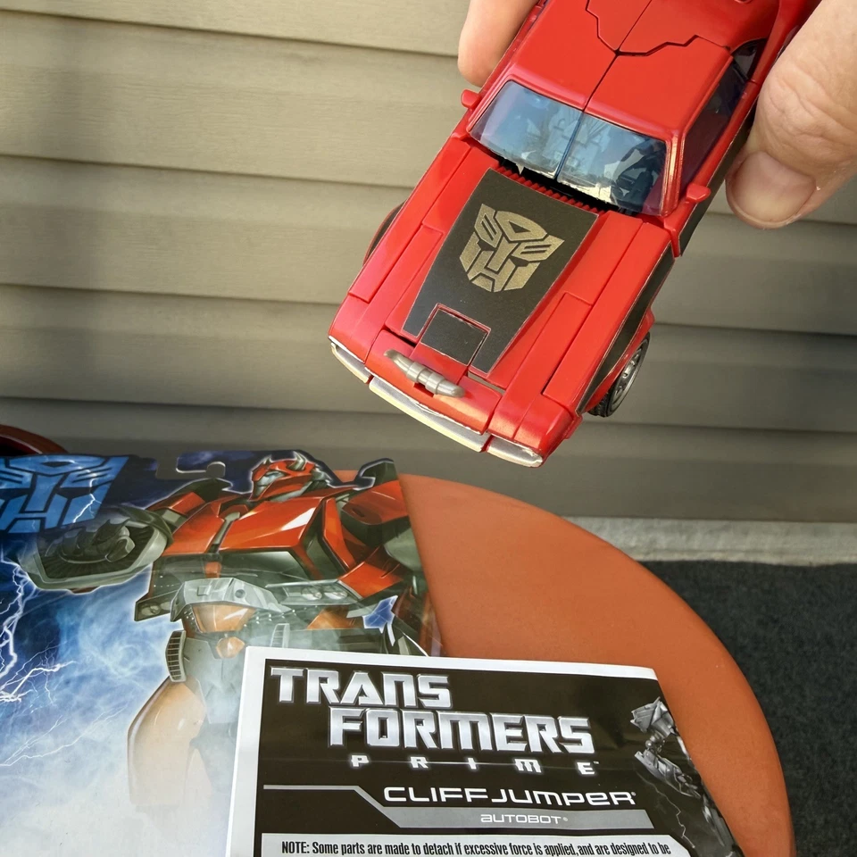 Hasbro Transformers Prime First Edition Cliffjumper with Reprolabels Broke Grill - Image 2 of 4