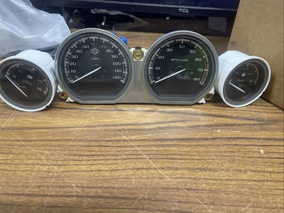 2014-23 OEM Harley-Davidson Road Glide Speedometer Tachometer Gauges - 70900121C