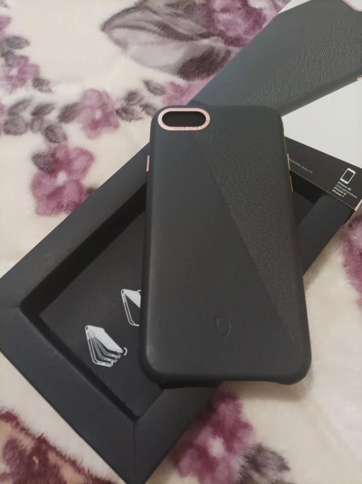 DECODED Back Cover For iPhone SE 2 Gen, 8 And 7 - Image 3 of 3