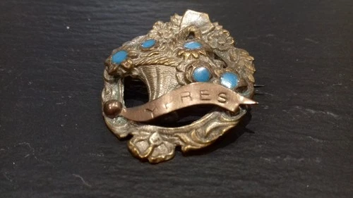 WW1 Ypres forget me nots blue enamel sweetheart pin badge