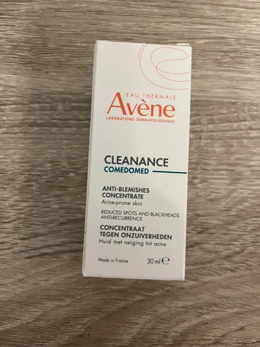 Avene Cleanance Comedomed 30ml ( Anti Blemishes acne prone skin)