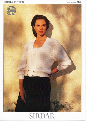 ~Sirdar Strickmuster für Damen tiefer V-Ausschnitt zweireihiger gerippter Cardigan~
