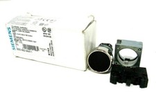 NEW SIEMENS 3SB3602-0AA11 PUSHBUTTON 3SB36020AA11