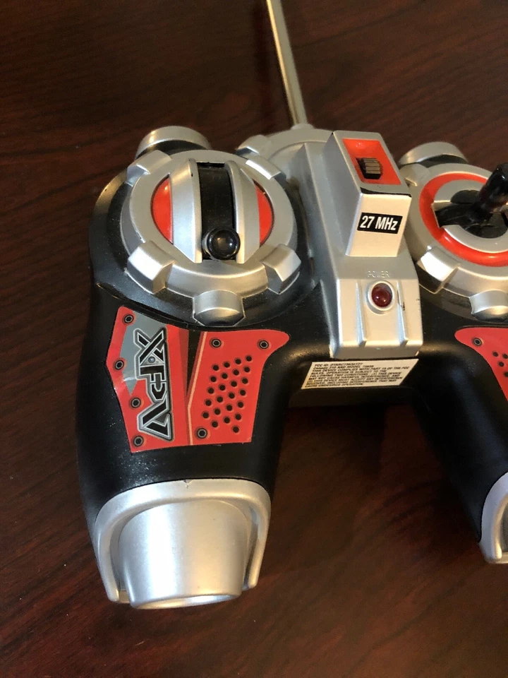 XPV 2.0 Shadow Hawk Red 27 MHz - Jakks Pacific RC Stealth Airplane controller - Image 2 of 4