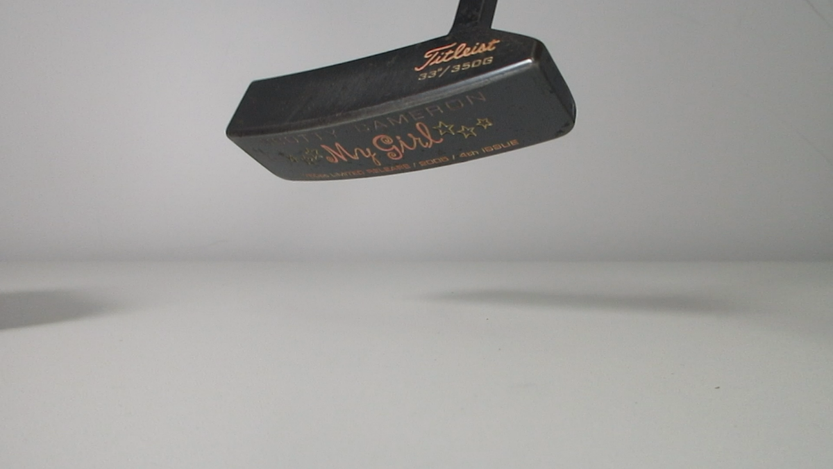 SCOTTY CAMERON Limited Release 2005 My Girl 33in Putter RH wit H/C