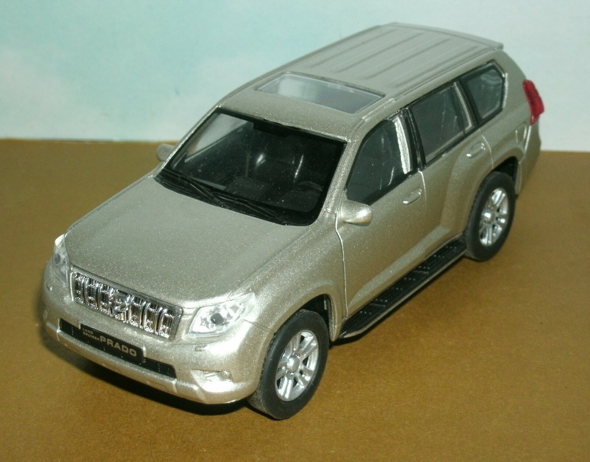 1/43 デルプラド　世界の名車 TOYOTA LAND CRUISER 1/43 Toyota Land Cruiser (JA300W) ZX Dark Red My Cametallic