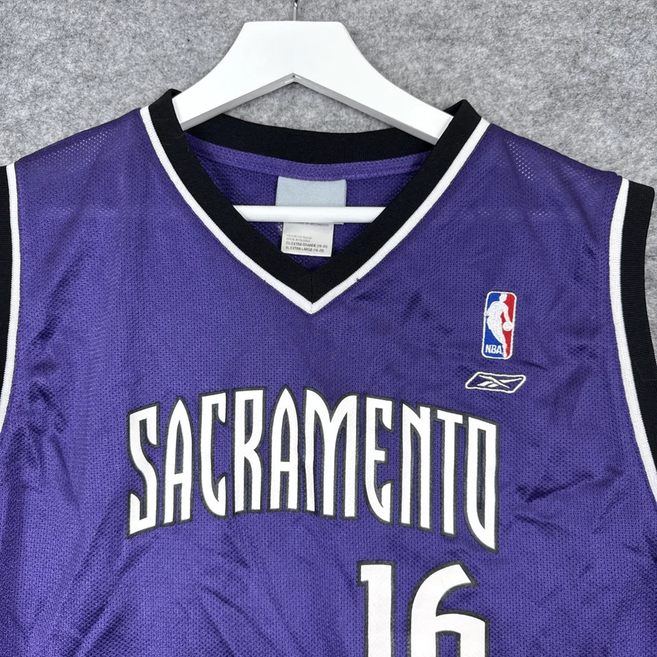 Camiseta deportiva de baloncesto juvenil Reebok Peja Stojakovic #16 Sacramento Kings XL 18-20 Foto 3 de 4