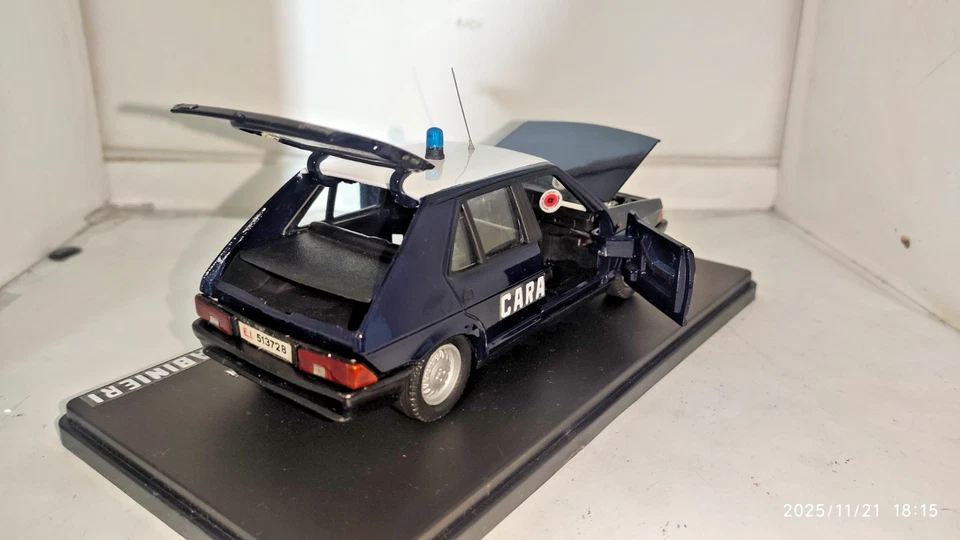 Fiat Ritmo 60 cl 4 fari Carabinieri polistil 1/24 1:25 artigianale - Immagine 4 di 4