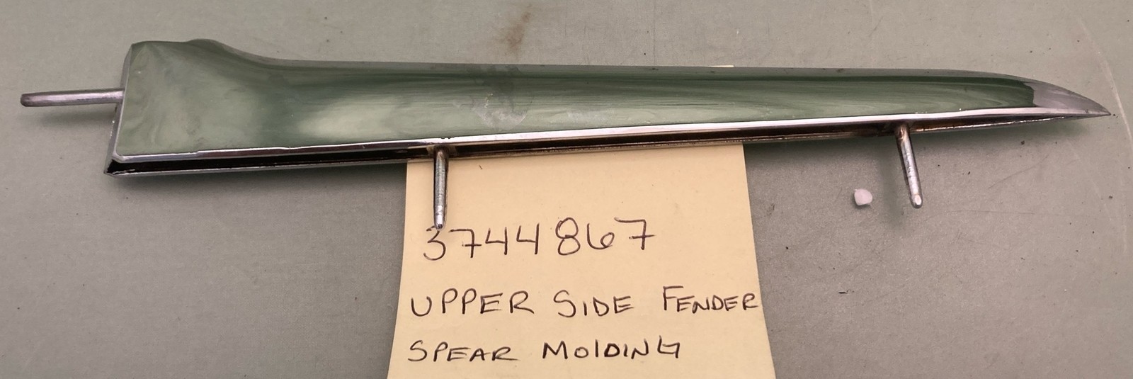 NEW GENUINE GM 3744867 1958-1961 Corvette LH Upper Side Fender Spear Molding