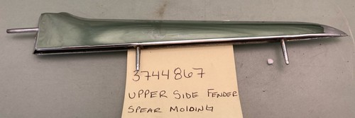 NEW GENUINE GM 3744867 1958-1961 Corvette LH Upper Side Fender Spear Molding