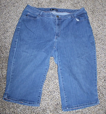 Lee Modern Series Curvy Fit 18W Denim Jean Capris Super Comfy