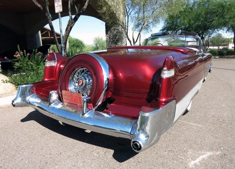 Continental kits add spare tire storage with a “touch of class.”